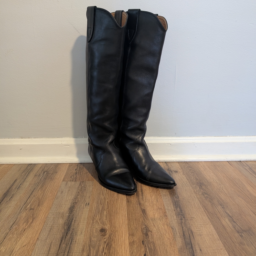 Isabel Marant Black Heeled Boots Sleek Design